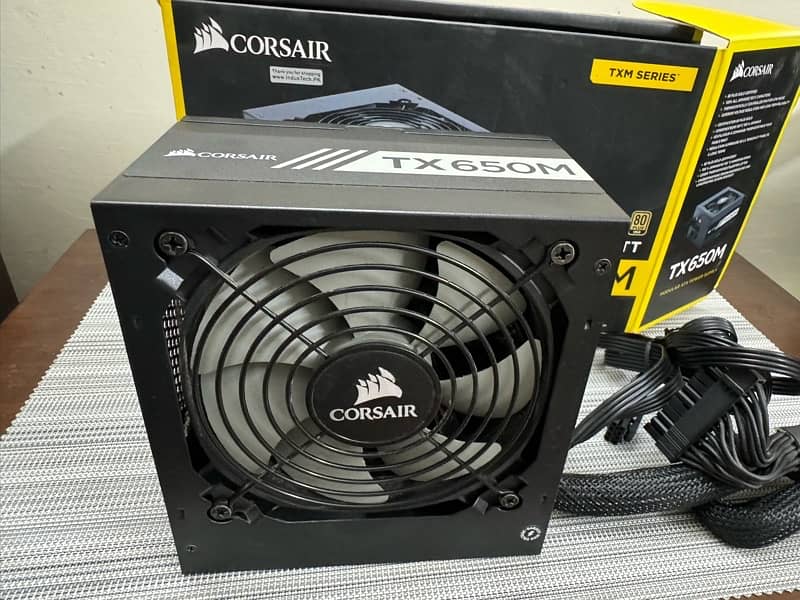 Corsair Tx650m (650watt) 80+ Gold Semi Modular Power Supply 2