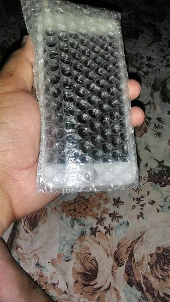 I am selling iphone 6 plus pannel 0