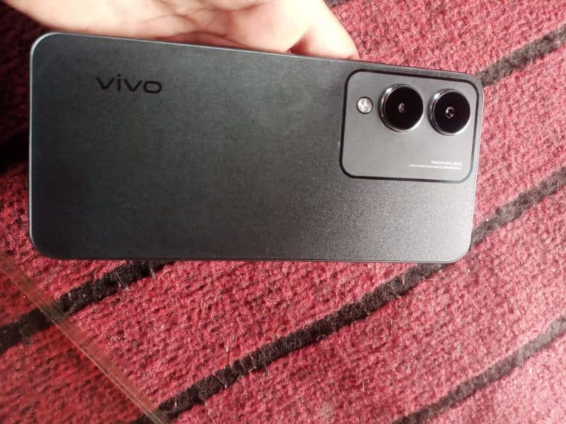 Vivo Y17s Urgent sale 4