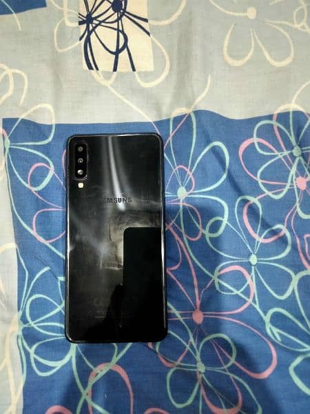 4+128 Samsung galaxy A7 urgent sale 3