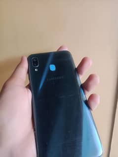 Samsung Galaxy A30