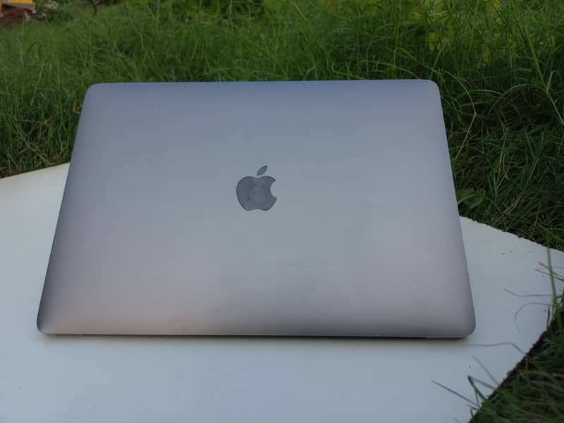 macbook pro 2019 13" core i5 8gb 500gb 6