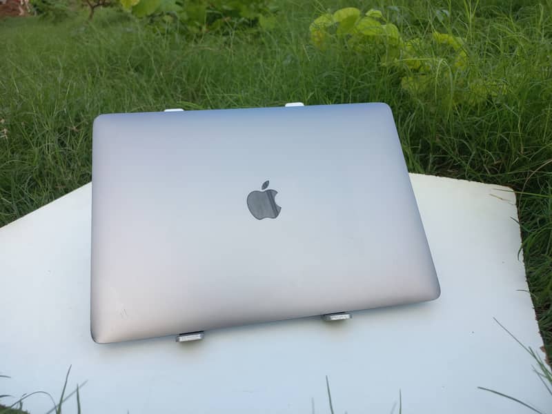 macbook pro 2019 13" core i5 8gb 500gb 11