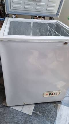 used Dawlence deep freezer in good working condition