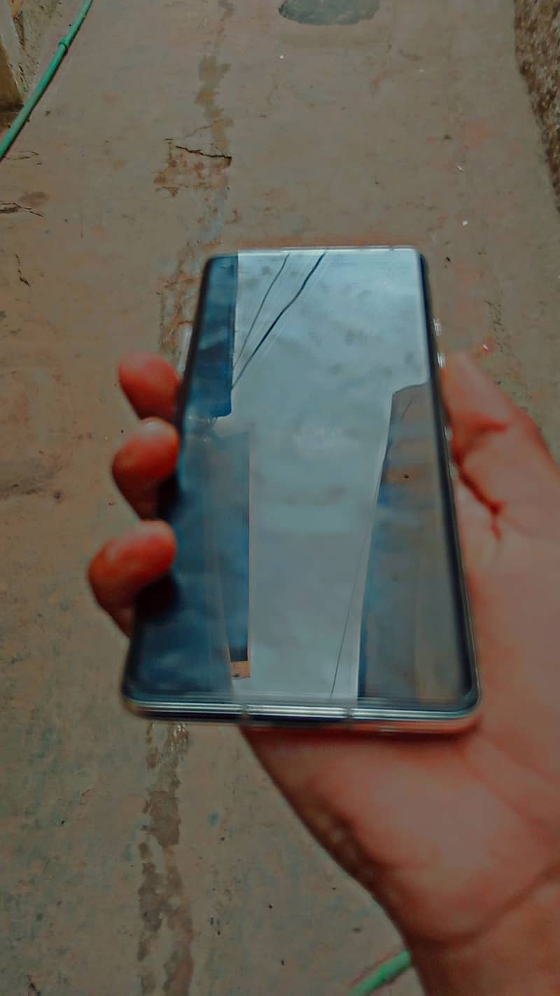 one plus 8 5g 8 128 mobile orignal not a kit 100% orignal 2