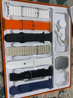 S100 Watch with 7 Interchangeable Straps - Excellent Condition