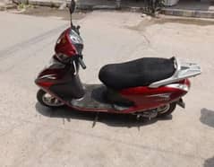 united scooty 100cc