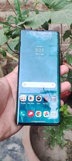 Motorola eadg 6/256 and oppo f17pro xchng possible