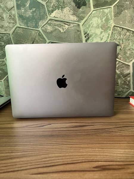 Macbook Air M1 8Gb 256Gb SSD 4