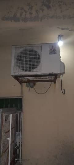 Mitsubishi Ac 2 ton Excellent cooling