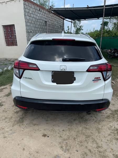 Honda Vezel 2017 1