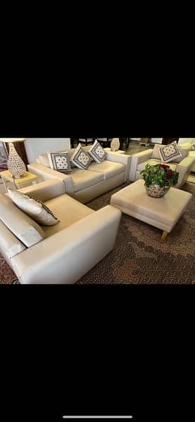 Chenone Sofa set  Centre table Good condition 3