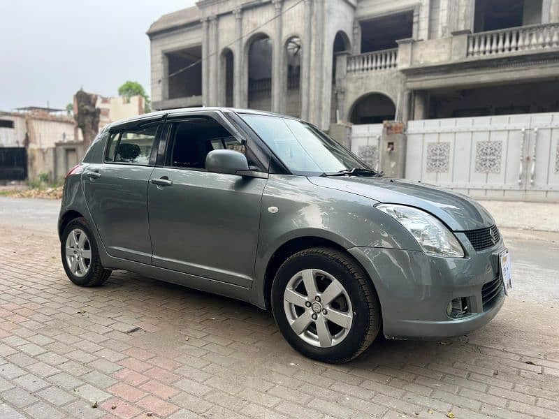 Suzuki Swift 2013 DLx 2