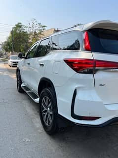 Toyota Fortuner V 2020