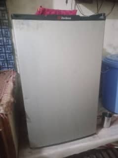 Sml Size Fridge for Sale