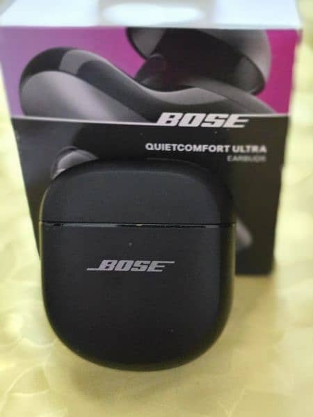 Bose quiet Comfort ultra brand new condition 2