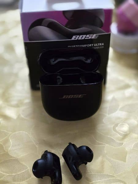 Bose quiet Comfort ultra brand new condition 4