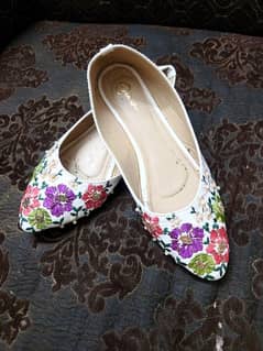 white khussa. size 38