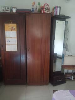 single door wardrobe