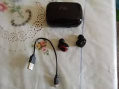 M. 10 Ear buds with noise cancellation, charging cable and manual