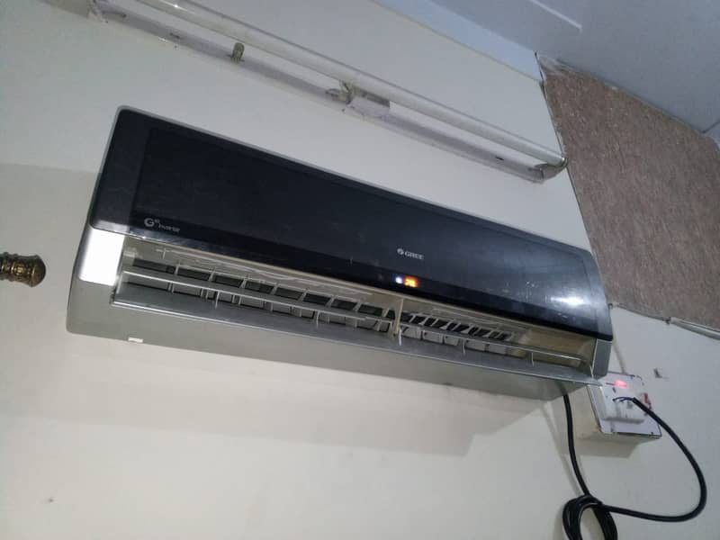 Gree Inverter AC for sale PKR 95000 2