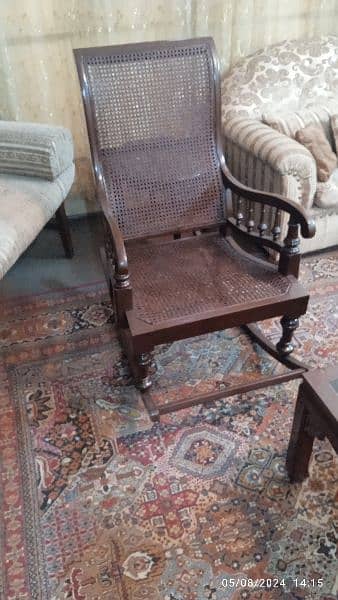 rocking chair 0