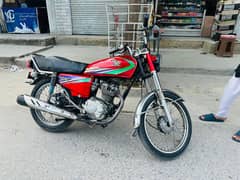 Honda 125,,,,2004 model ,,petrol everage standerd