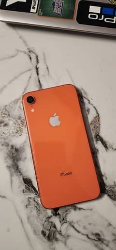 non jv and non pta iPhone XR pretty decent condition and with no issue