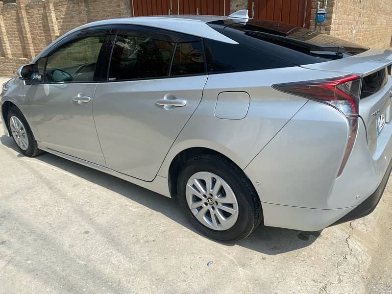 Toyota Prius 2018 6