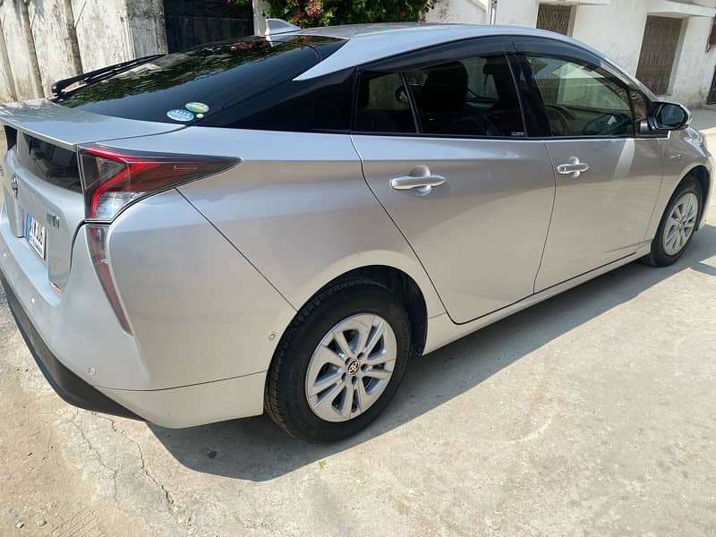 Toyota Prius 2018 7