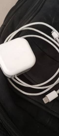 Iphone orignal charger 20 watt