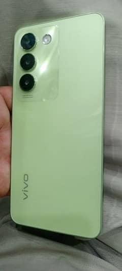 model vivo y100