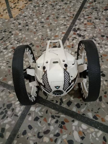 Parrot mini drone sumo jumping without battery 2