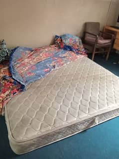 selling mattress
