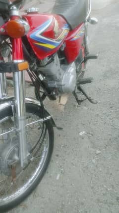 Honda 125 2018 modal Attock ragistar javen 10000kam use