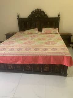 bed with matress