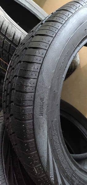 sportage Peugeot SUVs tire 225-55-18 3