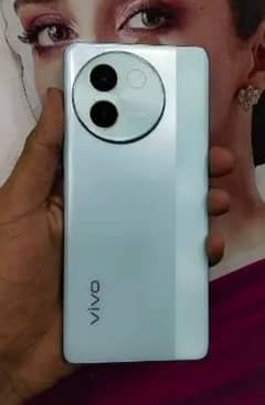 Vivo V30e white colour 12 August ki activation Brand new like Box Pack