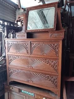 antique dressing table