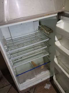 dawlanc fridge full size in excellent condition