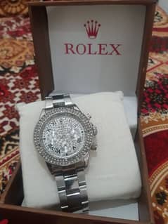 Luxury Rolex Chronograph: Sparkling Elegance, Limited Time Offer!