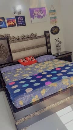 Bed Set / Double Bed / Bedroom Set / Wooden Bed