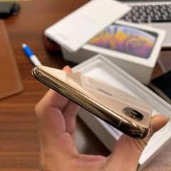 iPhone XS Max 10/10 with Box