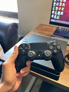 PS4 Slim 1TB new condition