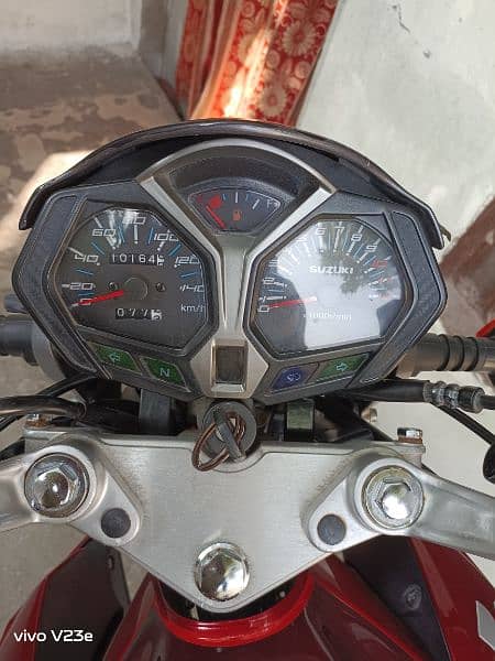 125 Suzuki,self start,tubeles tire,all Punjab nmbr Laga ha,comfort 2