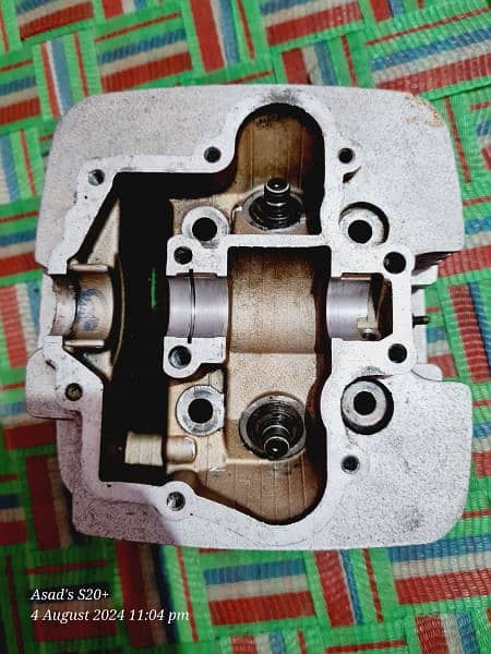 genuine Head, Cylinder for suzuki Gs150 with genuine valves, 1