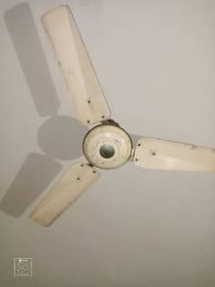 selling aa fan but ok condition not open