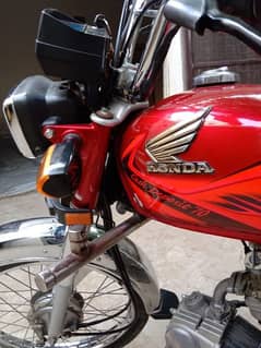 Honda CD 70 bike