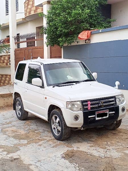 Mitsubishi Pajero Mini 2010 0