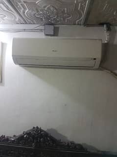 neet and clean 1.5 Split AC for sale
